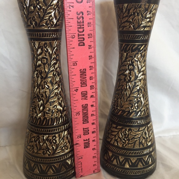 Brand new set of 2 vintage hand etched vase - Picture 2 of 6